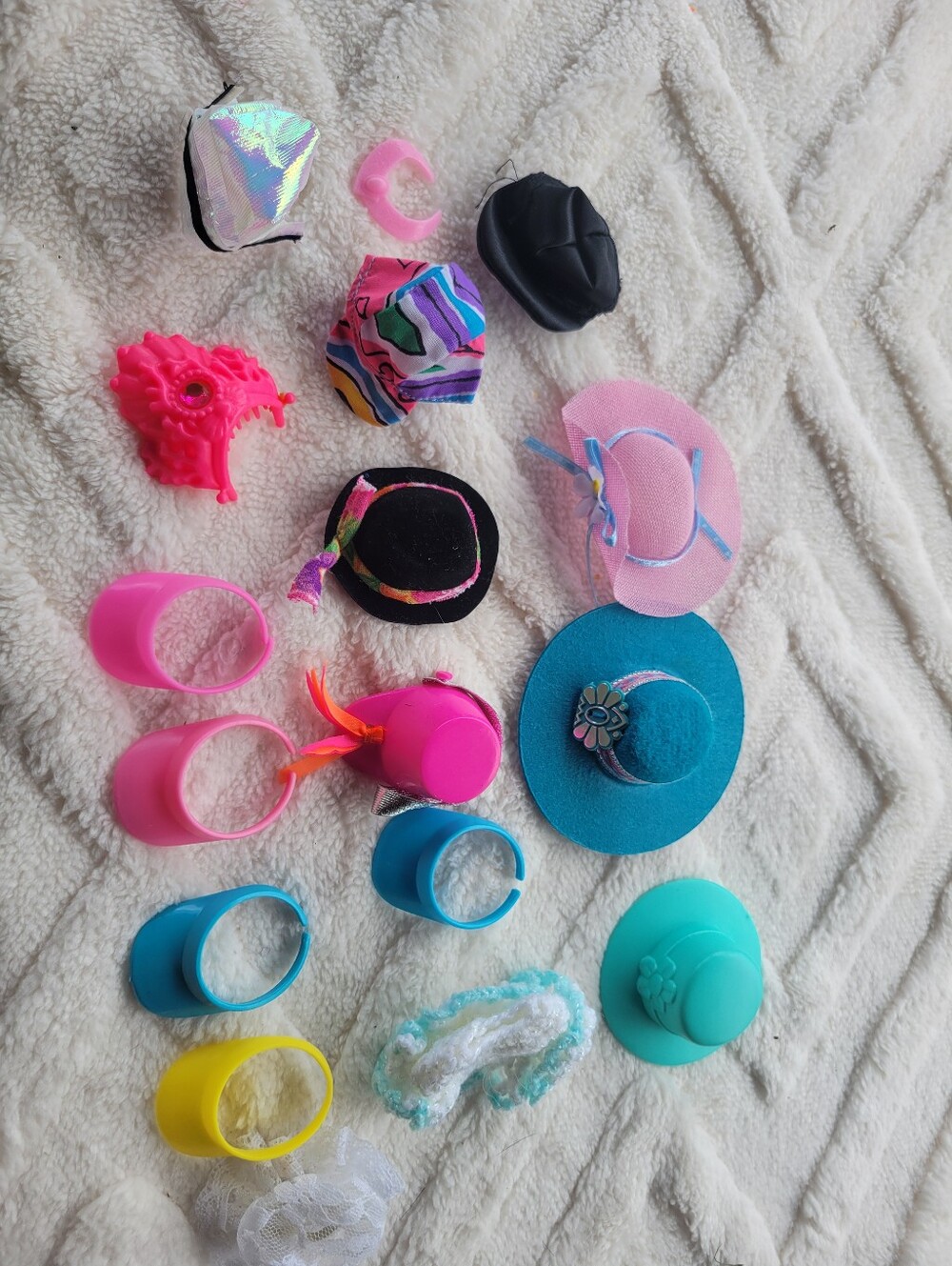 Barbie Vintage Hat Lot Fashion Accessories Girls Toy Dolls